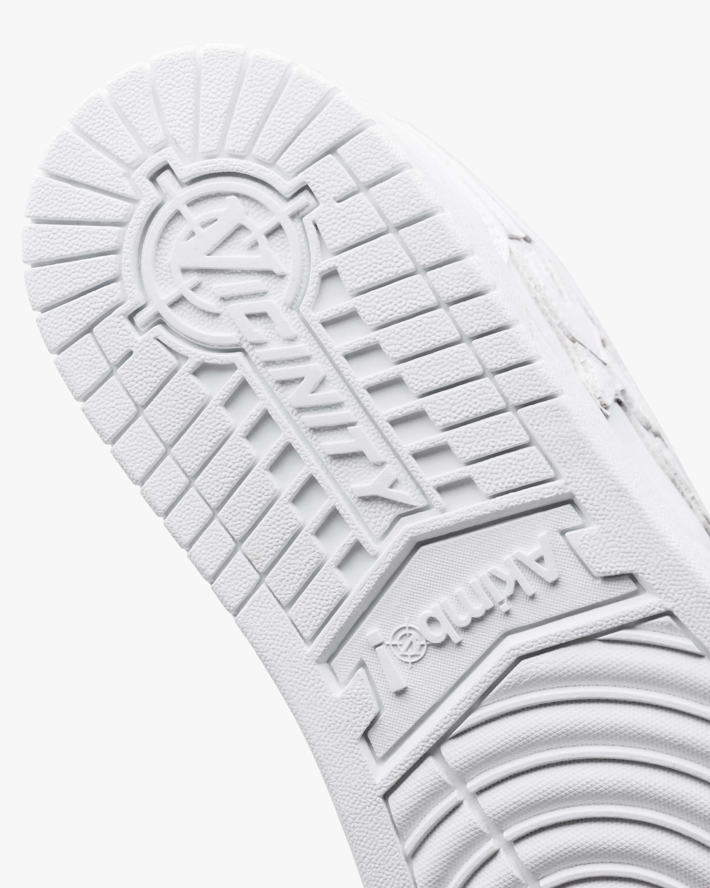 AKIMBO LOWS "TRIPLE WHITE" - Image 9