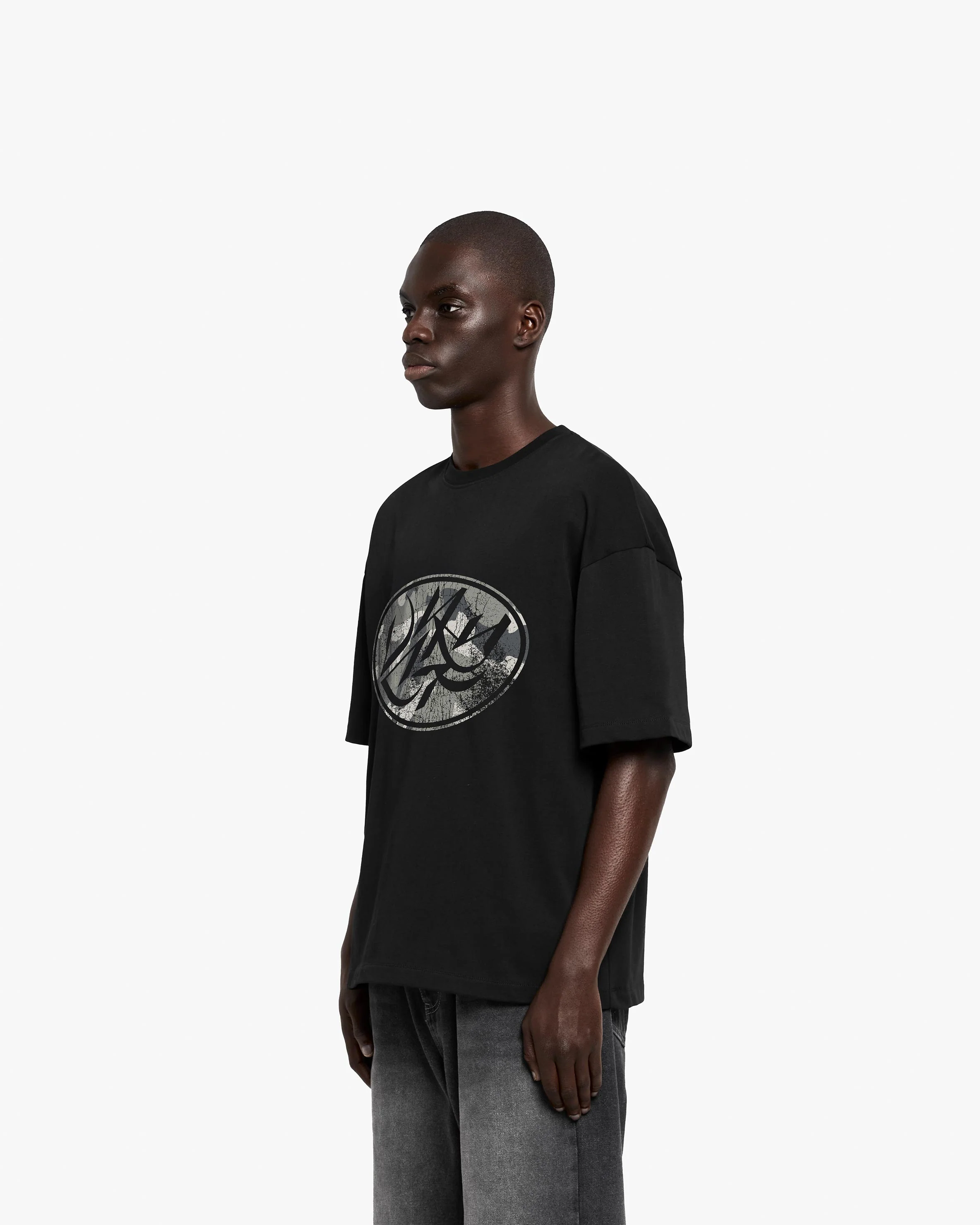 BROKEN SCRIPT TEE BLACK - Image 3