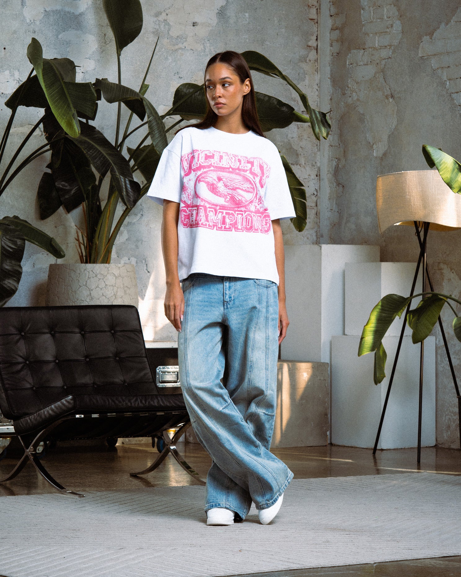 CHAMP EMBLEM TEE PINK/WHITE - Image 2