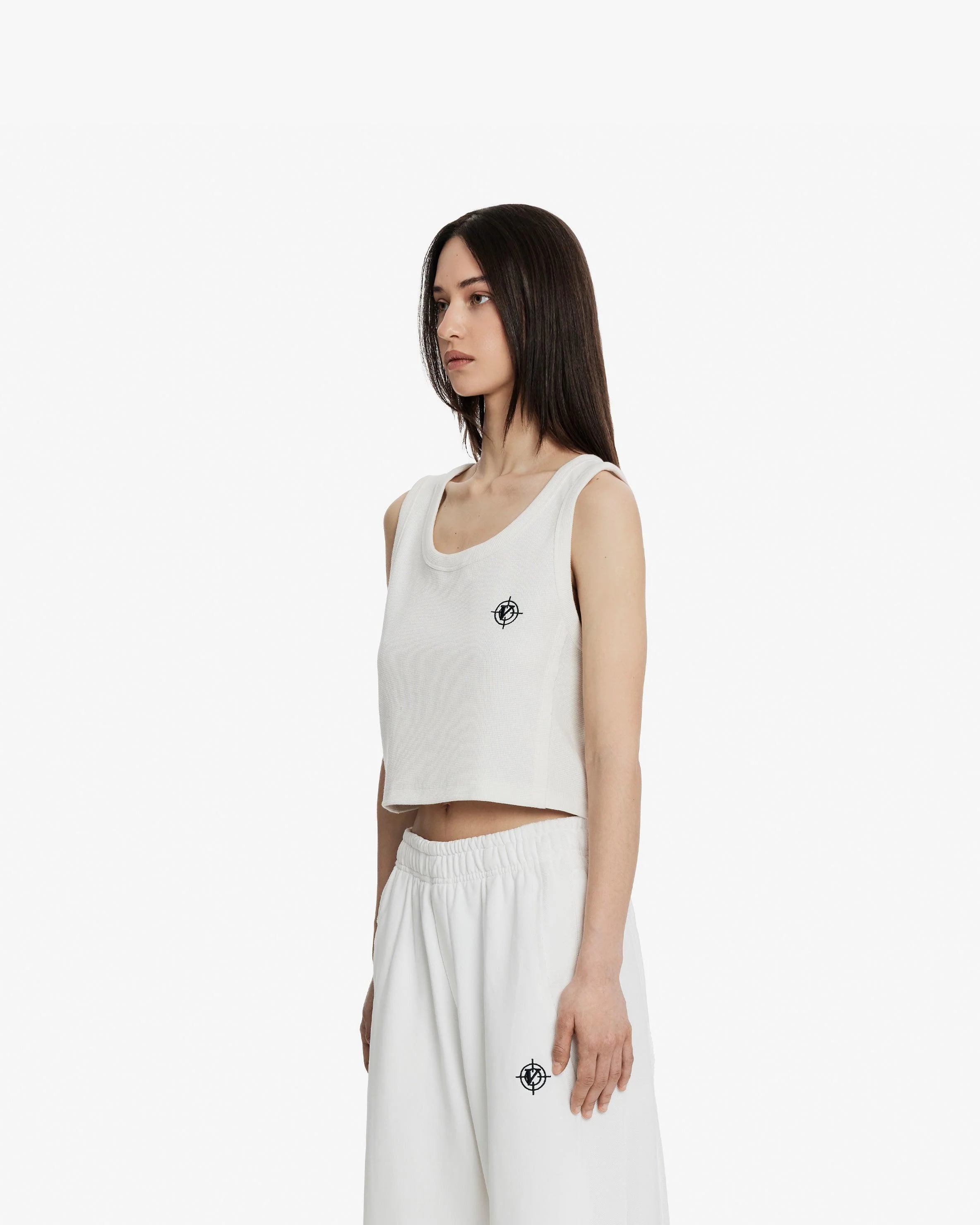 CROP TANKTOP DOUBLE PACK (BLACK & WHITE) - Image 12