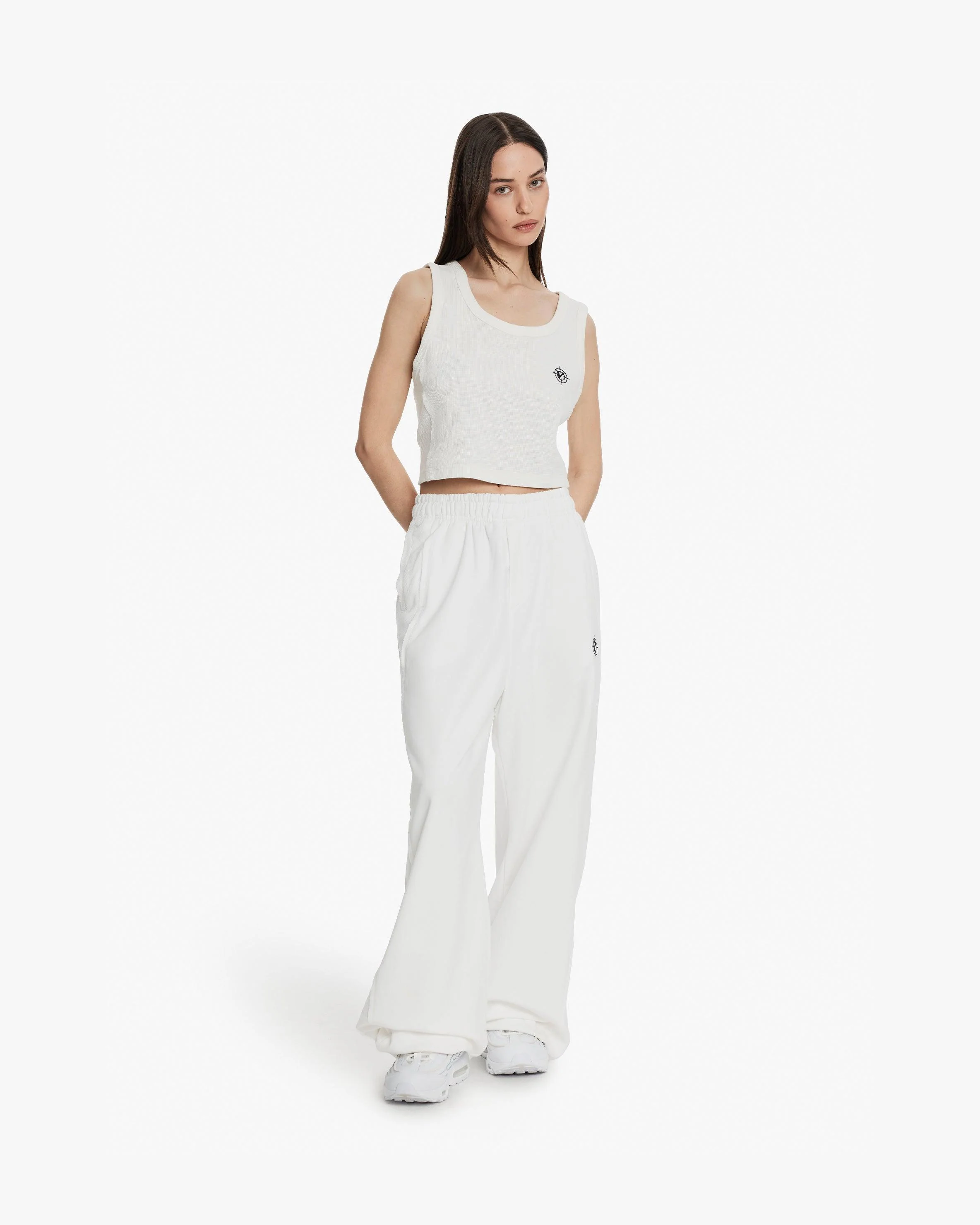 CROP TANKTOP DOUBLE PACK (BLACK & WHITE) - Image 13