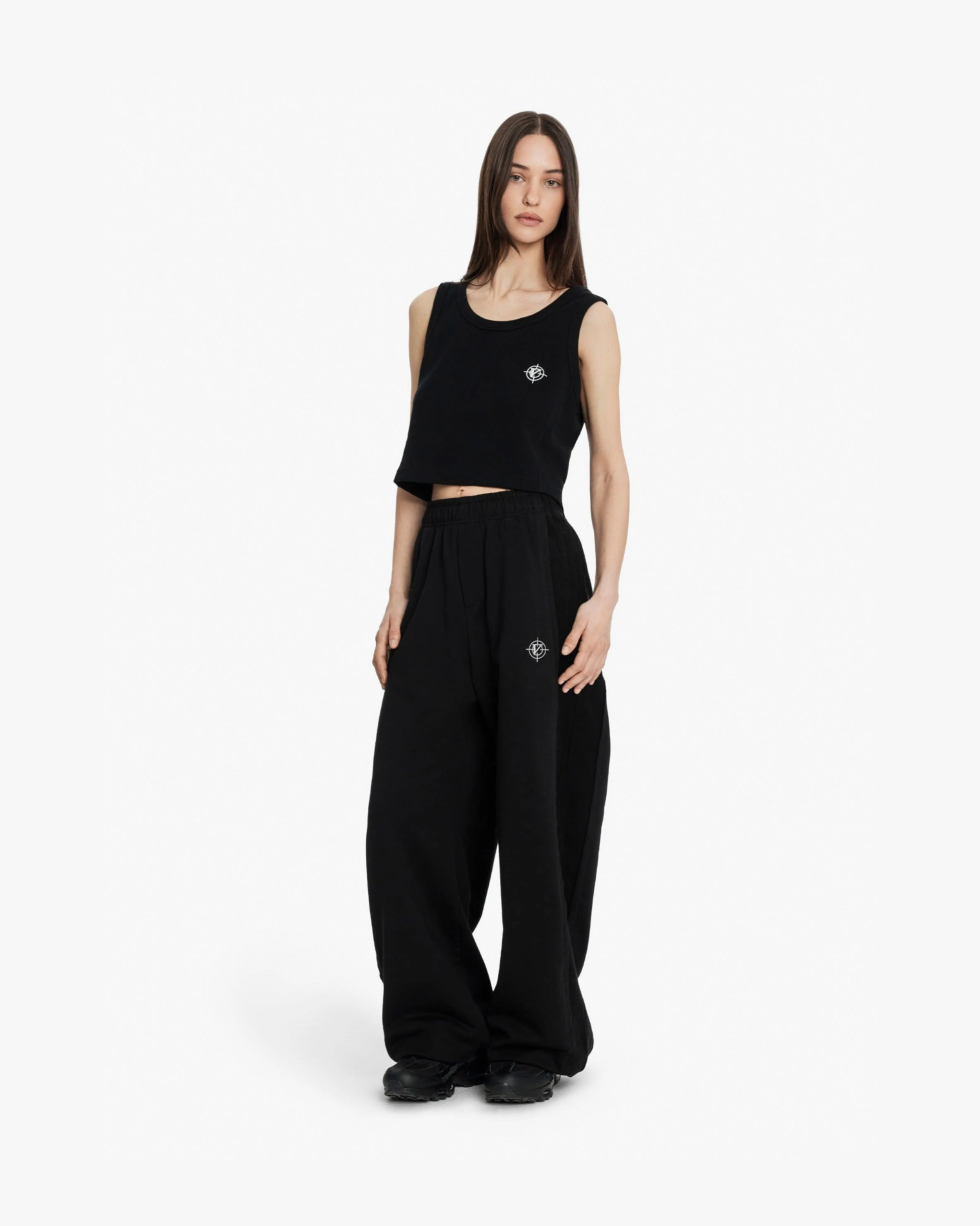 CROP TANKTOP DOUBLE PACK (BLACK & WHITE) - Image 16