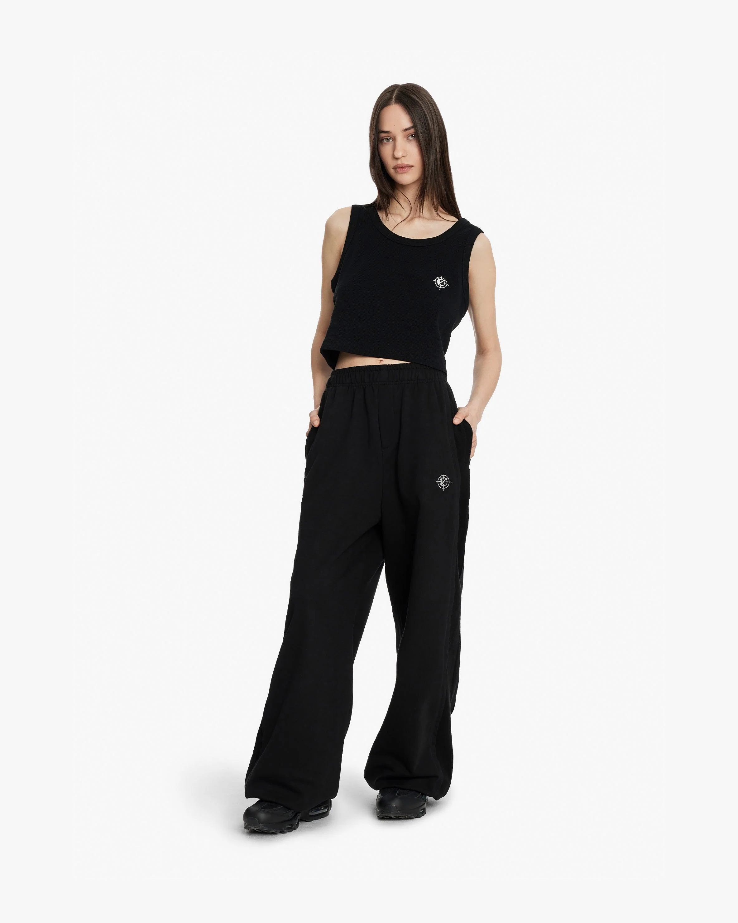 CROP TANKTOP DOUBLE PACK (BLACK & WHITE) - Image 17