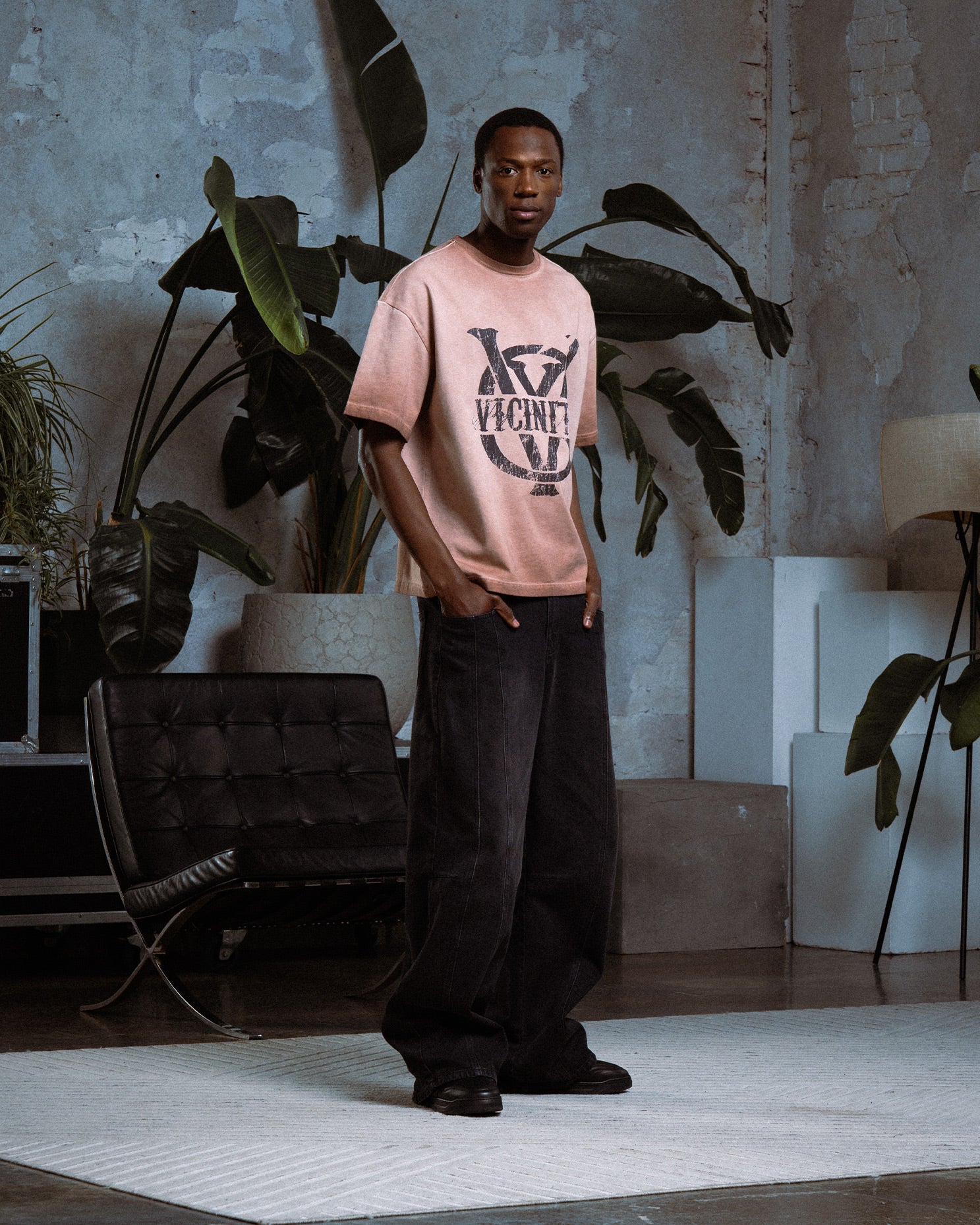 INITIALS TEE BROWN - Image 2