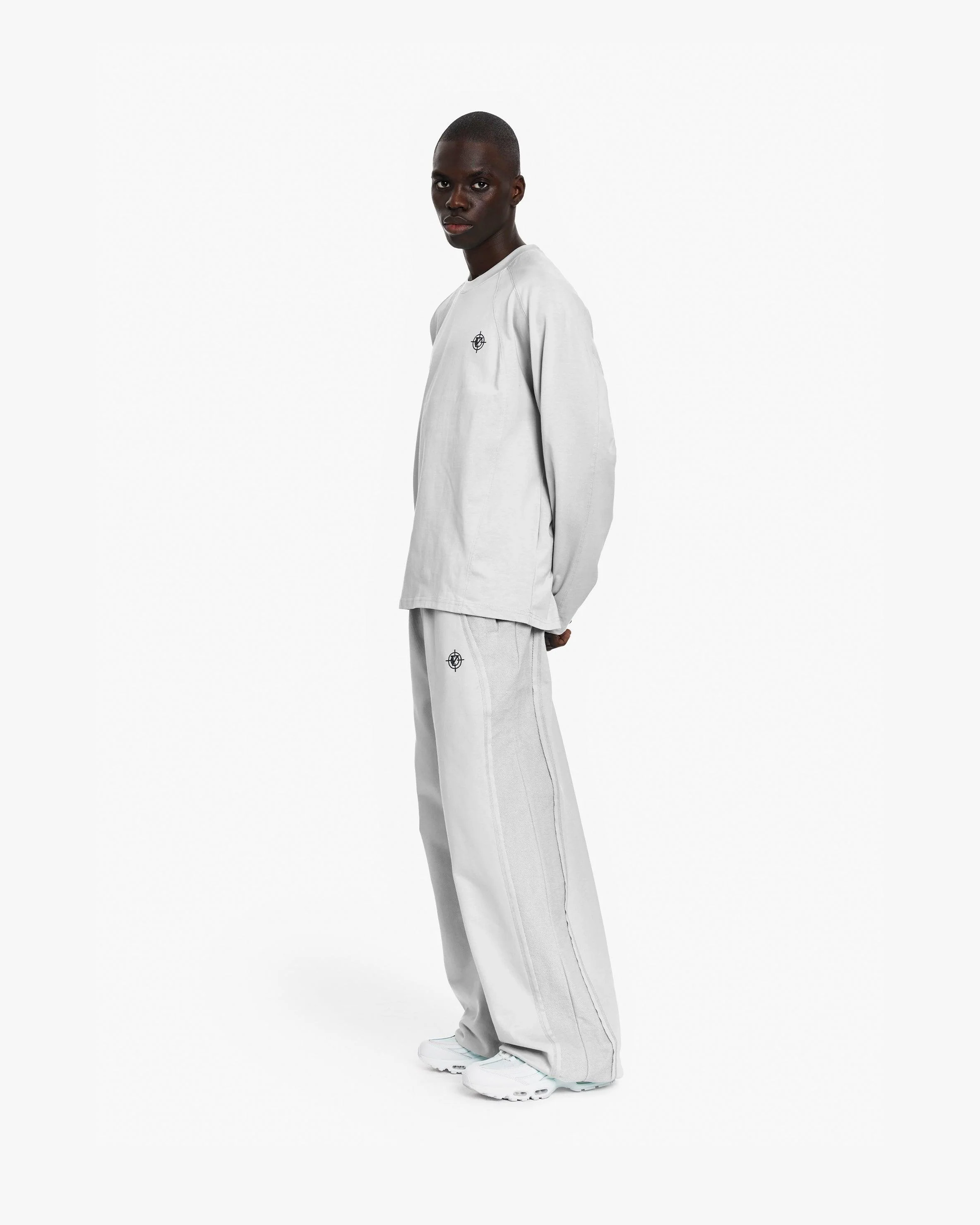 LONGSLEEVE LIGHT GREY - Image 10