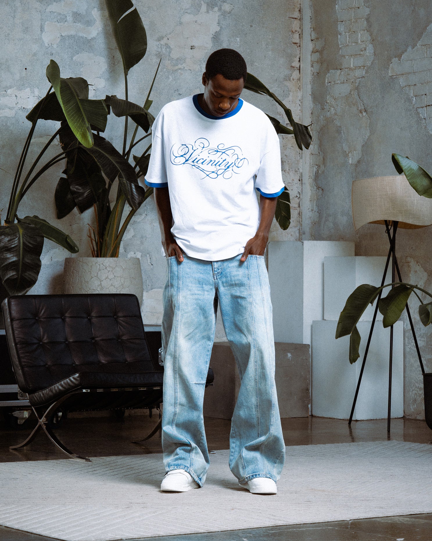 SIGNATURE TEE WHITE/BLUE - Image 2
