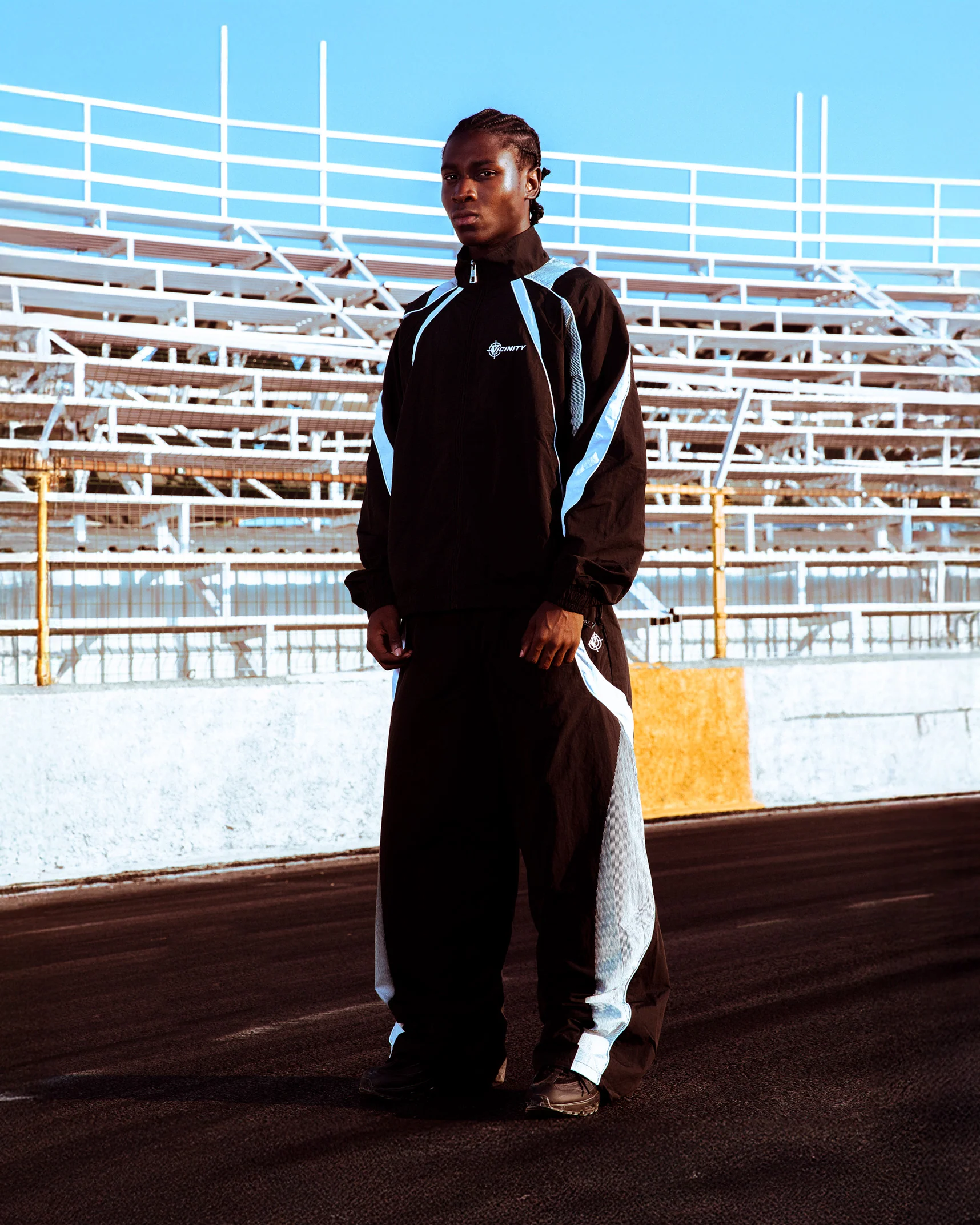 TRACK JACKET V4 BLACK - Image 3