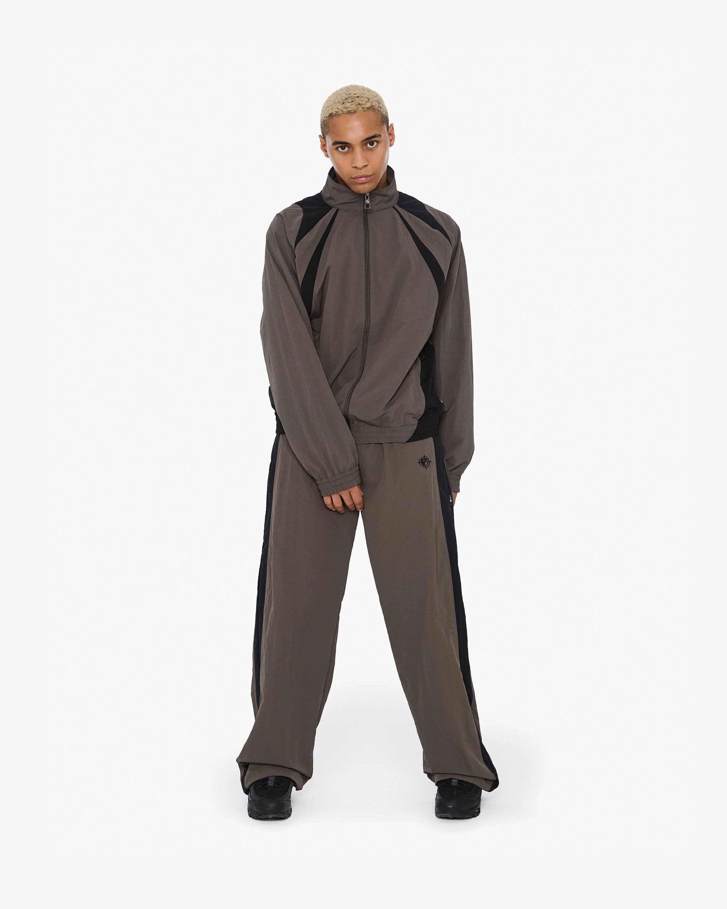 TRACK PANTS V3 MOCHA BLACK - Image 14