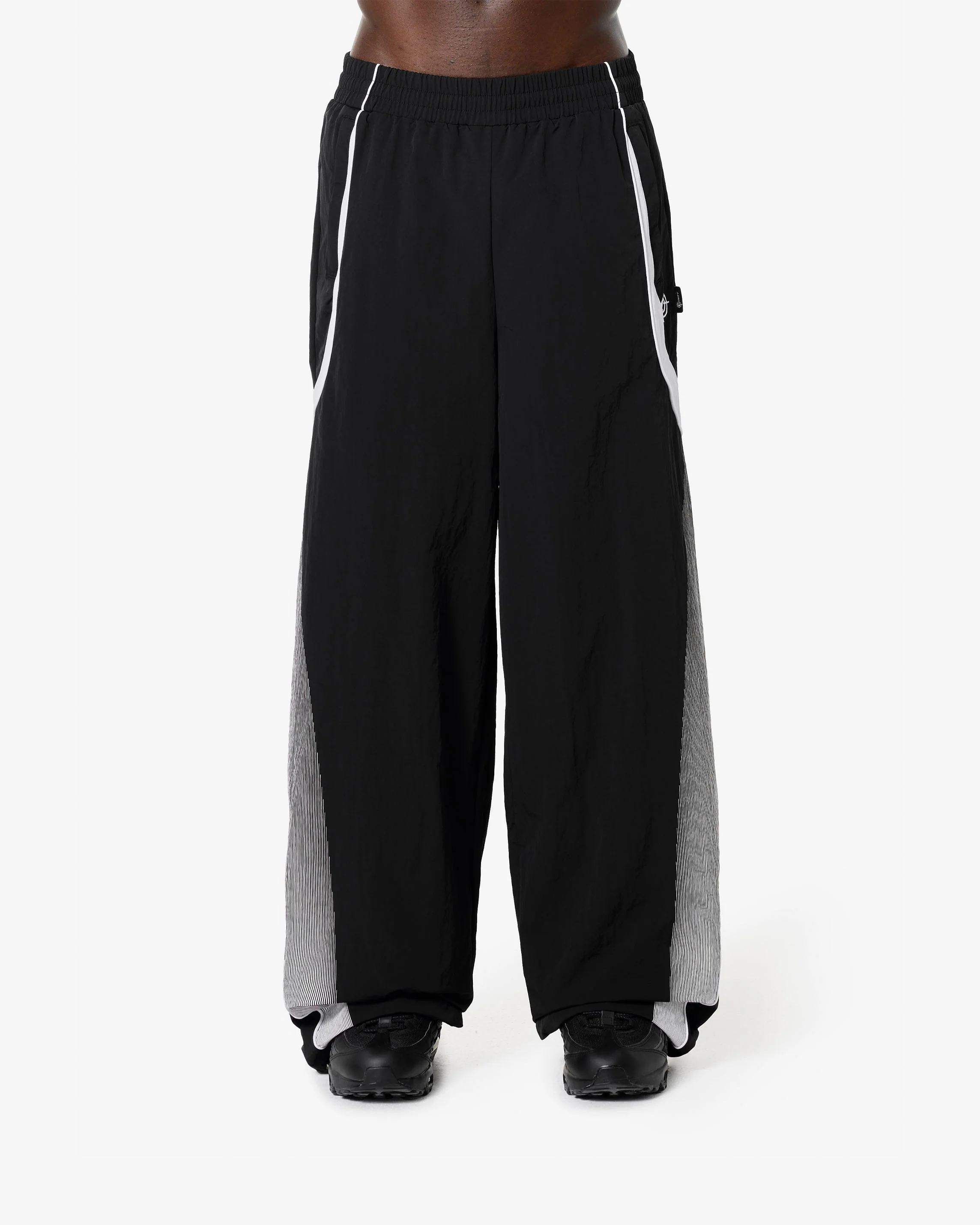 TRACK PANTS V4 BLACK - Image 3