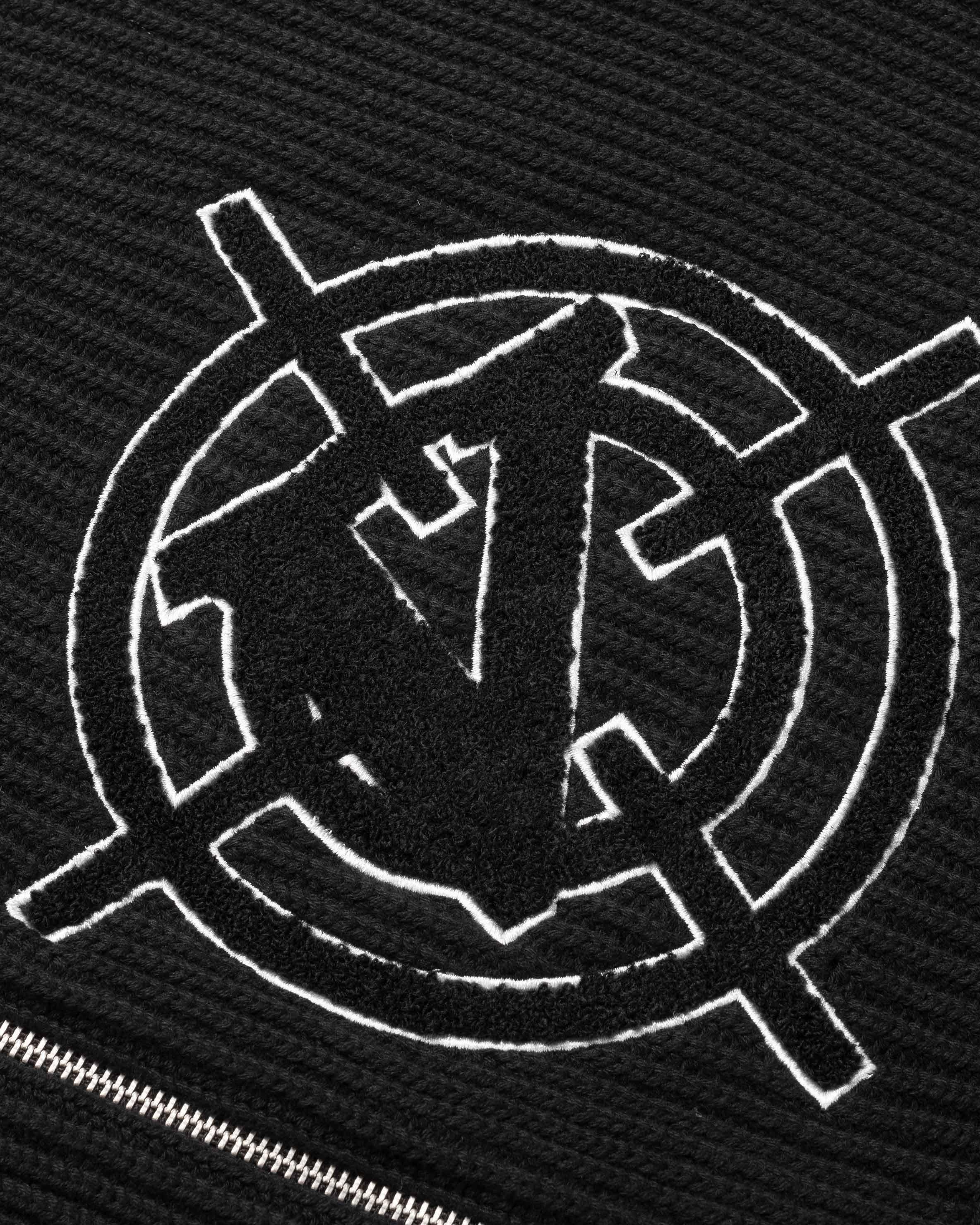 V-LOGO KNIT ZIP HOODIE BLACK - Image 9
