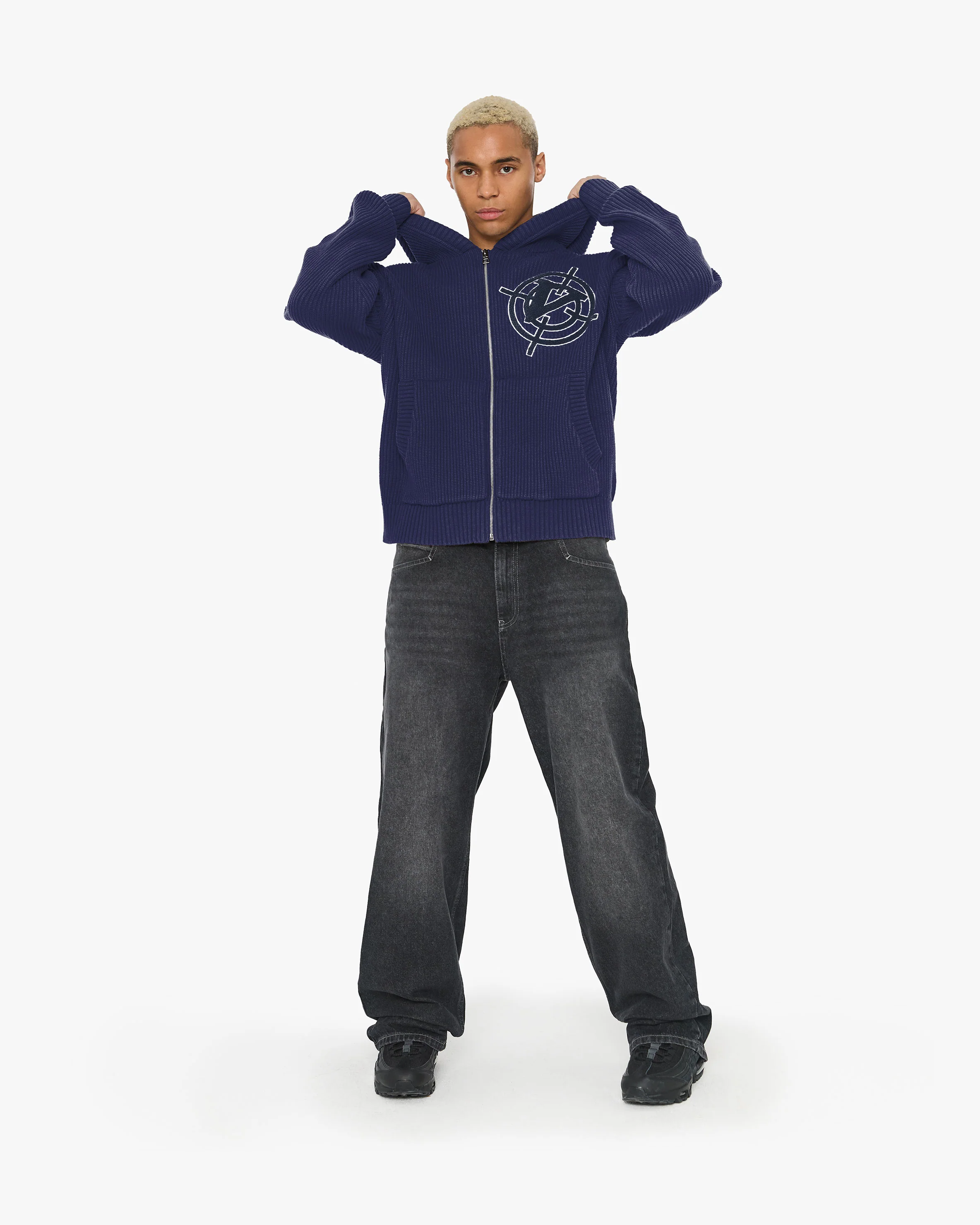 V-LOGO KNIT ZIP HOODIE NAVY - Image 10