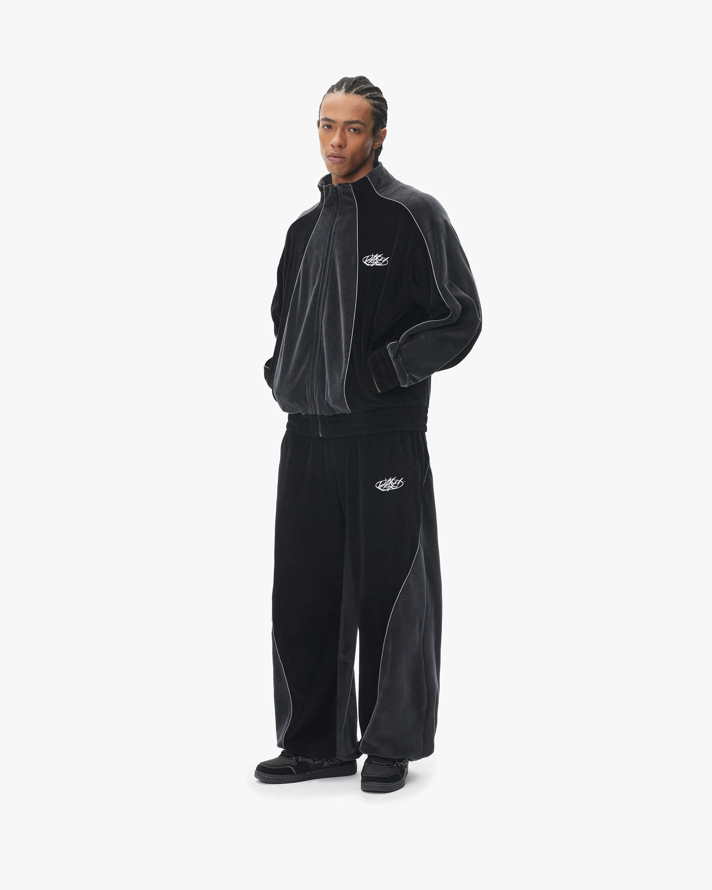 VELOURS TRACK PANTS BLACK - Image 7