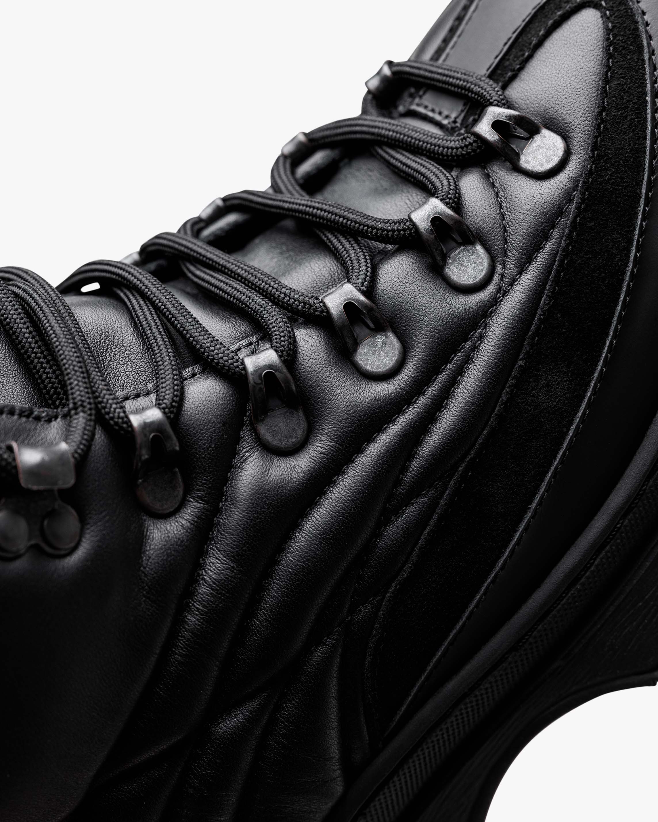 VENTURE HI "TRIPLE BLACK" - Image 10