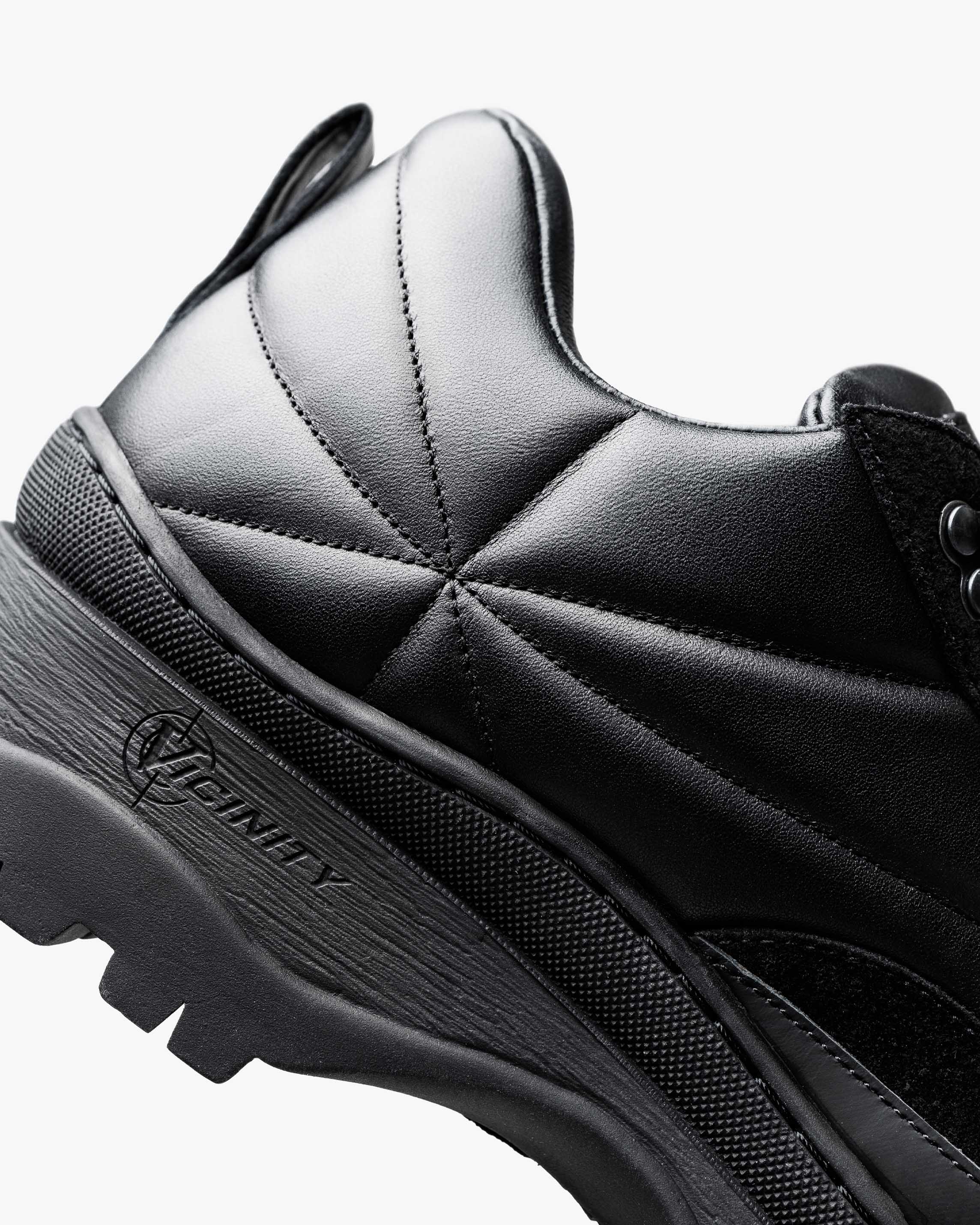 VENTURE LOWS "TRIPLE BLACK" - Image 9
