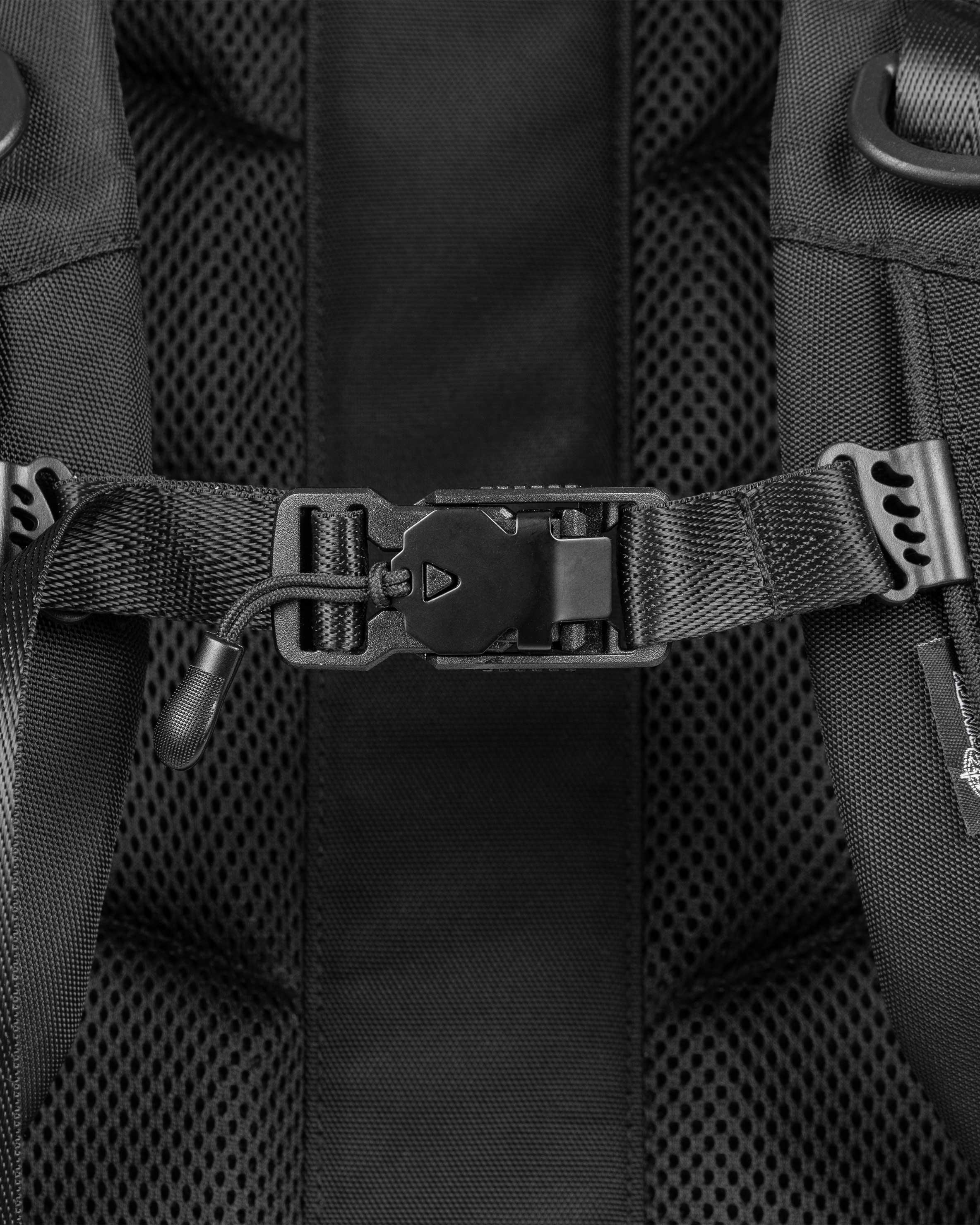 X BACKPACK BLACK - Image 8