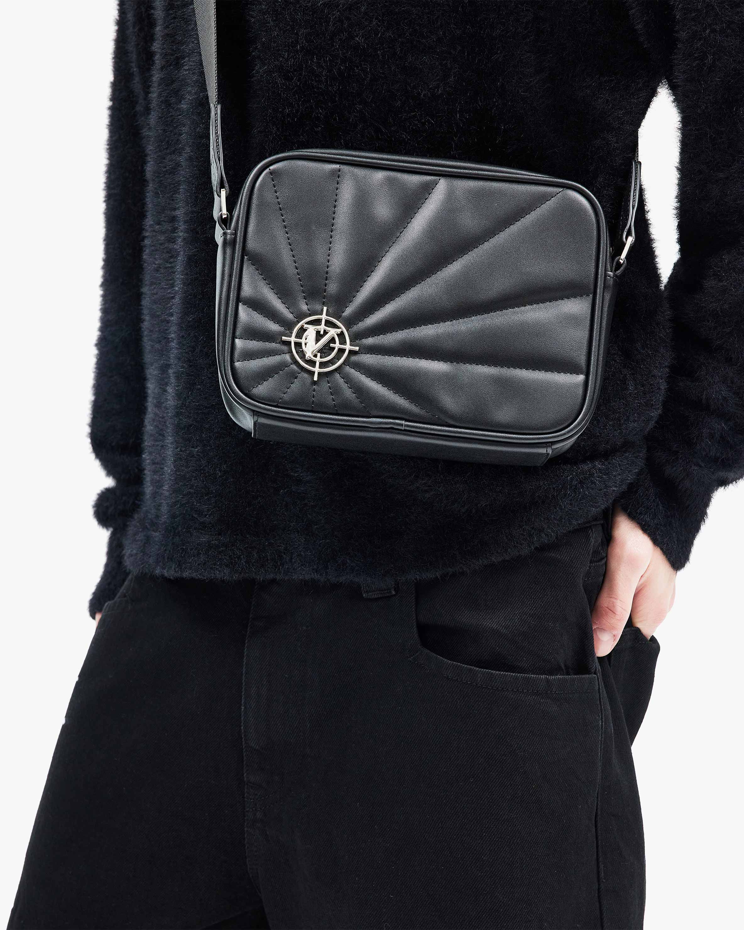 X LEATHER SHOULDERBAG BLACK - Image 4
